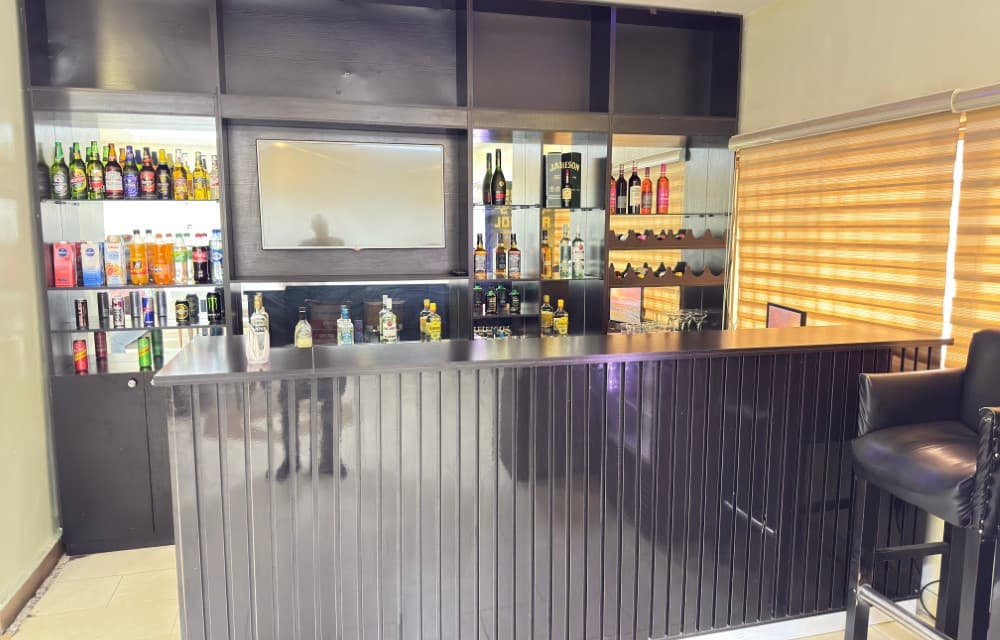 Msquare Whitehouse Hotel Ikeja — photo 2