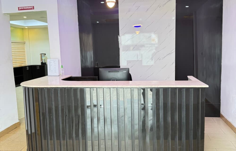 Msquare Whitehouse Hotel Ikeja — photo 6