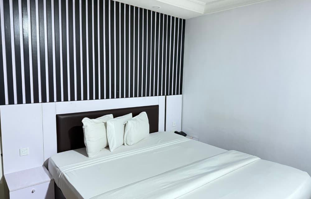 Supreme Room